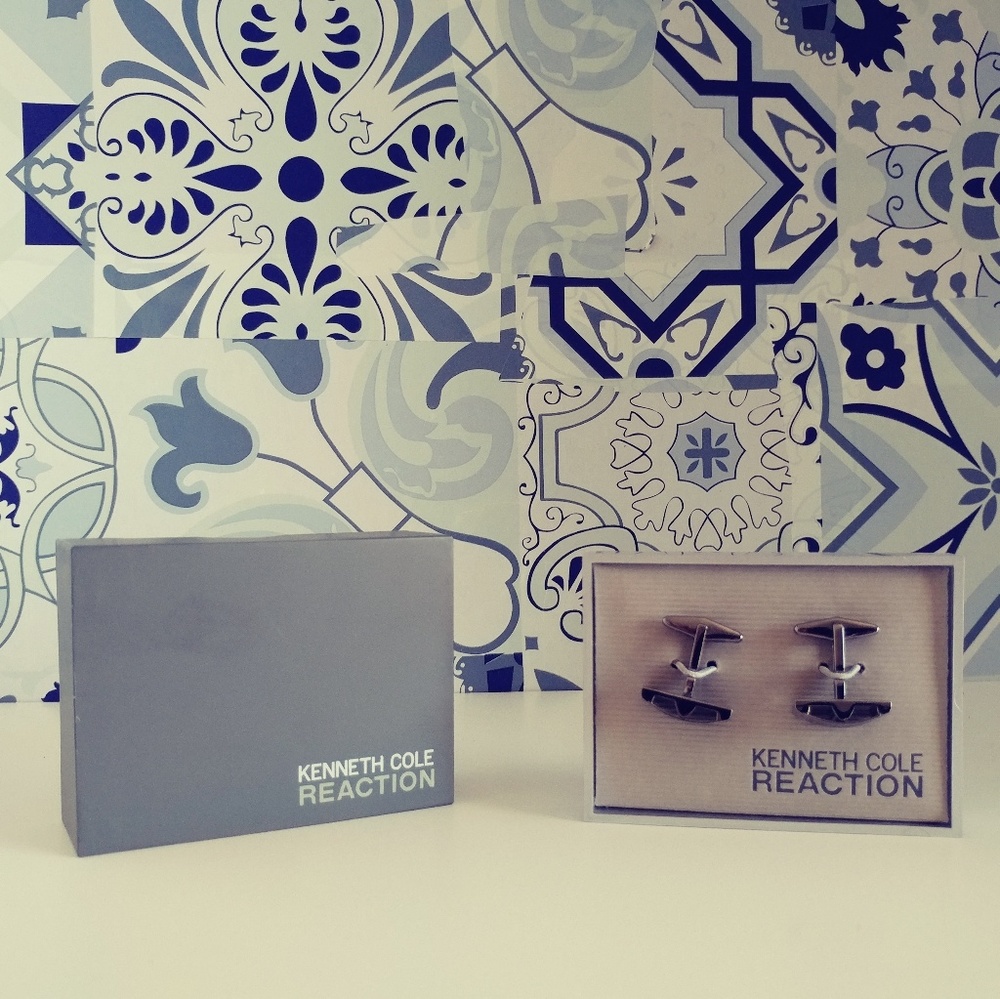 Kenneth Cole REACTION Men's new in box cufflinks